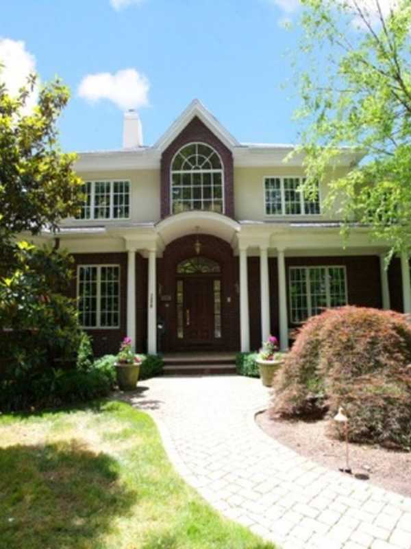 Hot Properties For Sale In Teaneck 