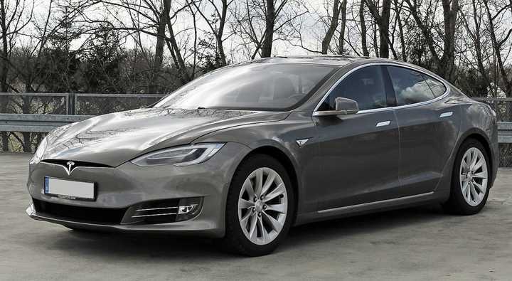 The driver of a Tesla Model S is reporting unprompted acceleration of his vehicle while trying to park, bringing the total number of notably similar complaints in the U.S. to four in 2018 alone.