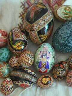 Mahwah Library Offers Ukrainian Egg Decorating Workshop