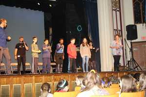 Pelham Chorus Students Treated To Workshop By The Swingles