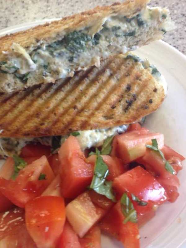 Suffern Chamber Of Commerce Takes To Facebook To Support Local Eatery
