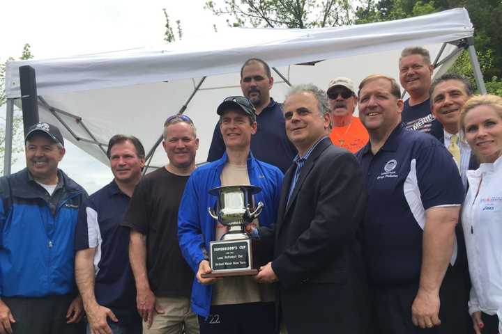 Andy Stewart Wins Supervisor's Cup At Clarkstown's Lake Deforest Day
