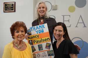 Davis Elementary School Accepts Author's Donation Of 1,000 Books