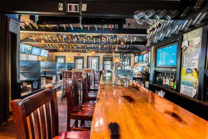 Brookfield Police To Serve At 189 Sports Cafe To Help Special Olympics