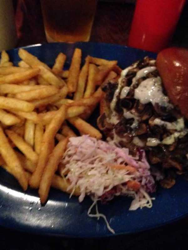 Teaneck Doghouse Donates Proceeds To Walk-A-Thon