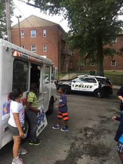 Norwalk Police Dish Up Frozen Treats With Mr. Frosty