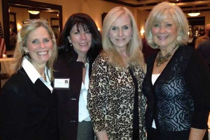 Ridgewood Chamber Brings Meganet To Italian Restaurant