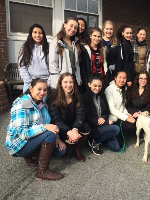Sleepy Hollow High's 'PAW' Club Visits Humane Society, Animal Shelter