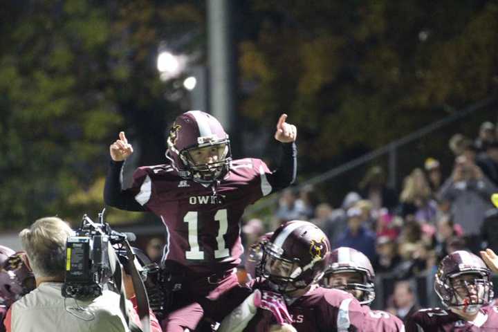 Matt &quot;Matty Ice&quot; Gray after scoring a touch down for Park Ridge.