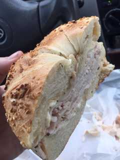 DVlicious: Size Matters At Bogota's Boxcar Bagel