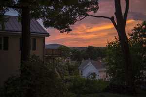 Sip Hudson Valley Cocktails At Sunset In Rhinecliff