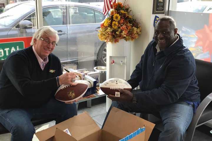 Mahwah Mayor Teams Up With Former New York Giants Great, Leonard Marshall