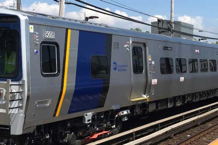 Man Struck, Killed By LIRR Train In Suffolk