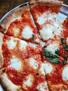 Italian Brothers Bring Neapolitan Pizza To Bergen County