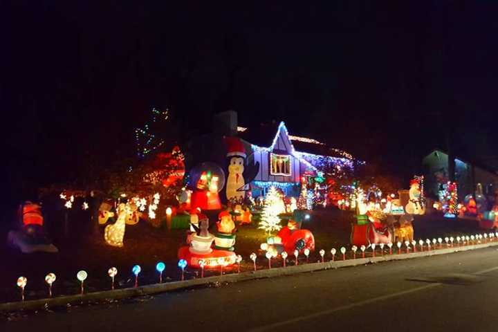 Where Are Your Favorite Holiday Lights, Passaic County?