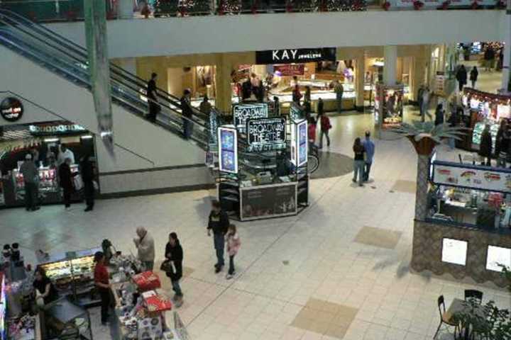 Jefferson Valley Mall Celebrates Earth Day