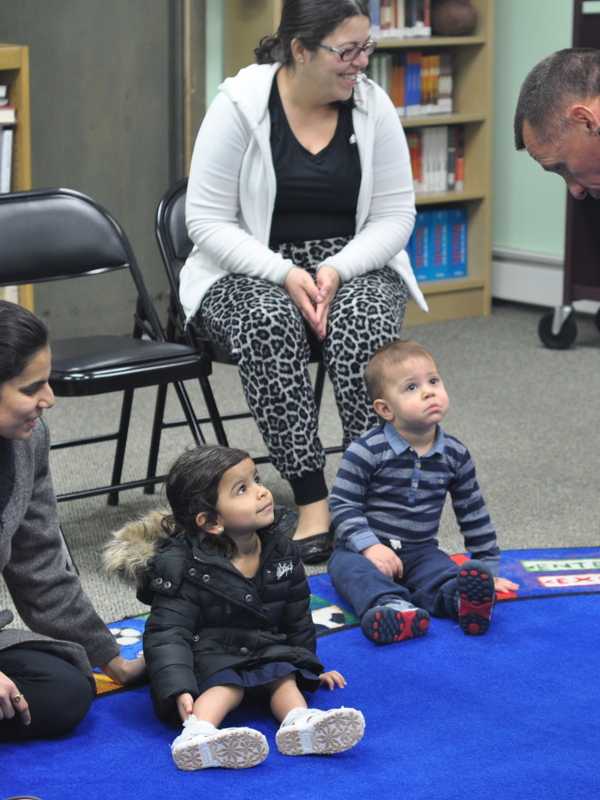 East Rutherford Police Chief Reads To Kids At Library