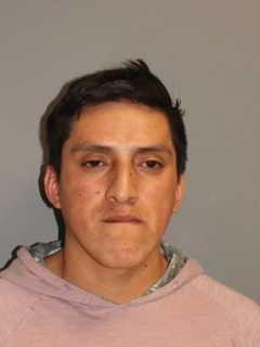 Cops: Norwalk Man Who Grabbed Teen Girl Had Tried To Lure Woman Into Car