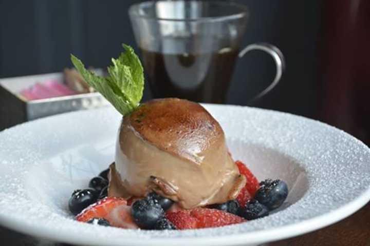 A &quot;berry&quot; good dessert from The Village Tavern in Ridgefield.