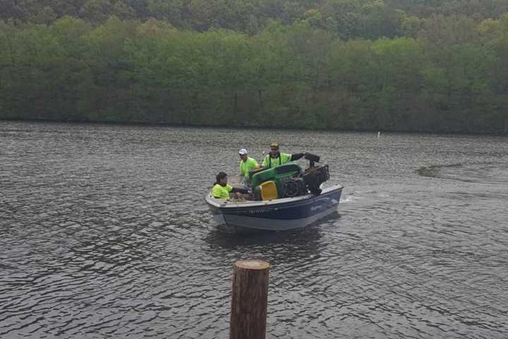Volunteers Band Together To Clean Up Housatonic