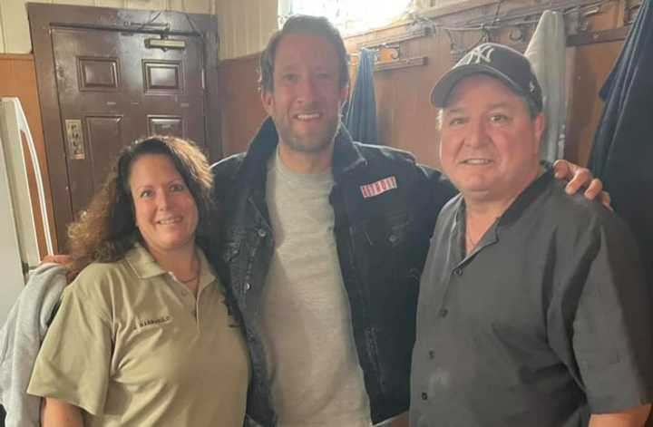 Patsy&#x27;s Tavern owners, Jill and Steve Barbarulo, with Dave Portnoy.