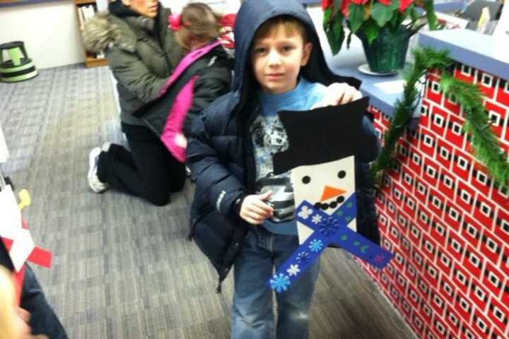 Songs, Stories, Crafts Focus On Christmas At West Milford Library