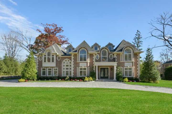 Fort Lee Realtor Makes Record Deal On Upper Saddle River Smart House