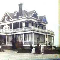 <p>The Cochran House in 1900 before it became the White House hotel.</p>