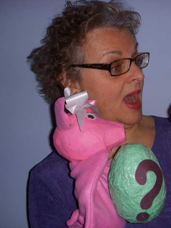 Hawthorne Library Plans Puppet Show