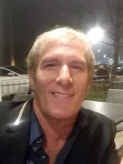 Singing For His Supper? Westport's Michael Bolton Dines In Fairfield