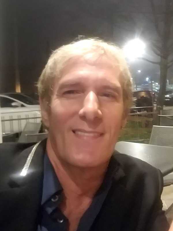 Singing For His Supper? Westport's Michael Bolton Dines In Fairfield