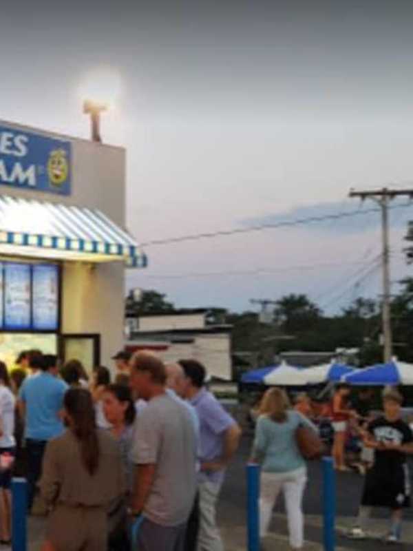 Protestors In Mamaroneck Rally For Ralph's As Owner Vows To Stay Open