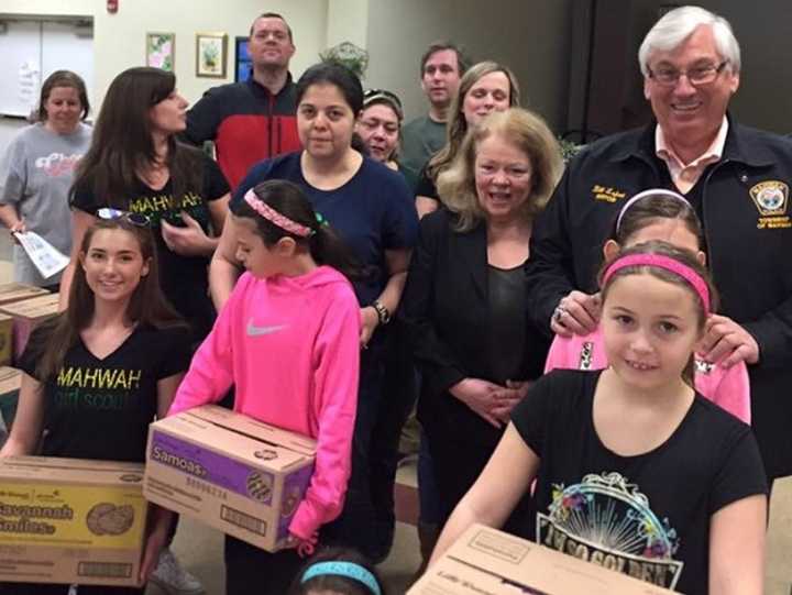 Mahwah Mayor Bill LaForet with Girl Scouts.