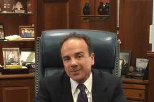 Ganim Qualifies For Dem's Primary Challenge To Lamont, Who Welcomes Debates