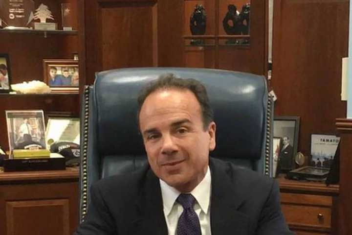 Off And Running: Bridgeport Mayor Ganim Files For Gubernatorial Bid