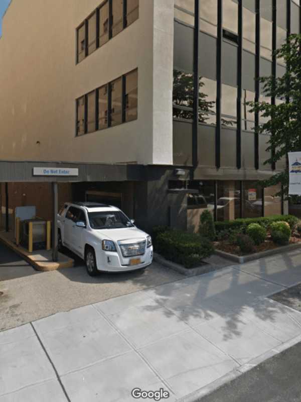 Larchmont Residents Rally For Drive-Through Dunkin' Donuts