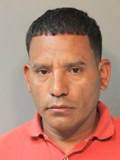 Man Accused Of Stabbing Victim At Westbury Deli