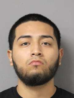 Brothers Nabbed After Robbing Victim Of $1.8K Worth Of Items At Long Island Hotel, Police Say