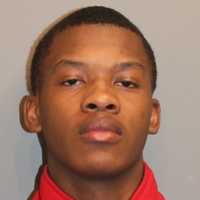 Teen Threatens To Shoot Gas Station Manager After Being Asked To Stop Smoking, Police Say