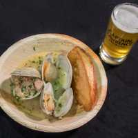 <p>Steamed Littleneck Clams paired with Cold Side Pale Ale at Captain Lawrence beer dinner.</p>