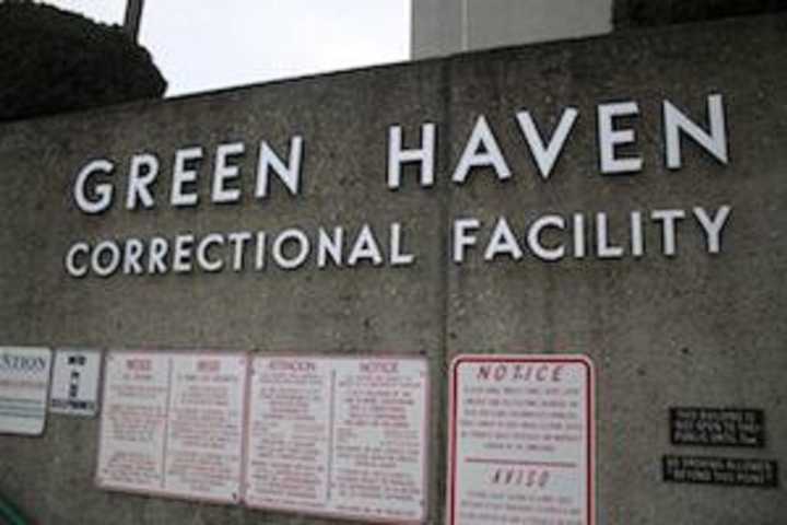 Six Correction Officers Injured Escorting Three Prisoners At Green Haven