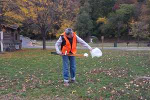 Group Helps Clean Up Fort Lee's Palisades Park