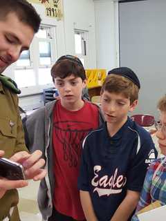 Woodcliff Lake Hebrew School Students Sell Challah To Aid Israeli Soldiers