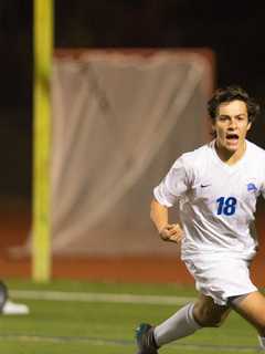 Darien High Boys Soccer Team Heads To State Championship Game