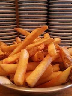 Burgers, Shakes And Fries In Greenwich, Darien Makes DVlicious List