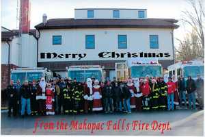 Santa Hits Mahopac Streets For 46th Candy Cane Run