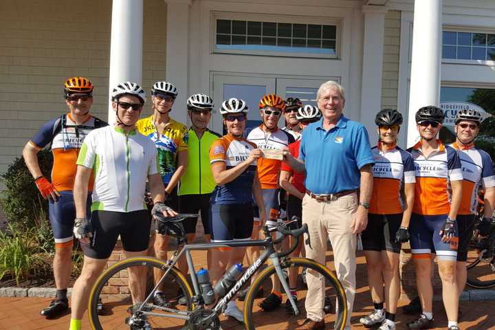 Ridgefield Bicycle Sport Club Pumps Up Norwalk River Valley Trail