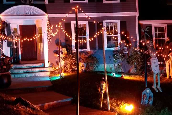 Can You Handle The Spook? Fairfield County Folks Tap Into Ghostly Fun