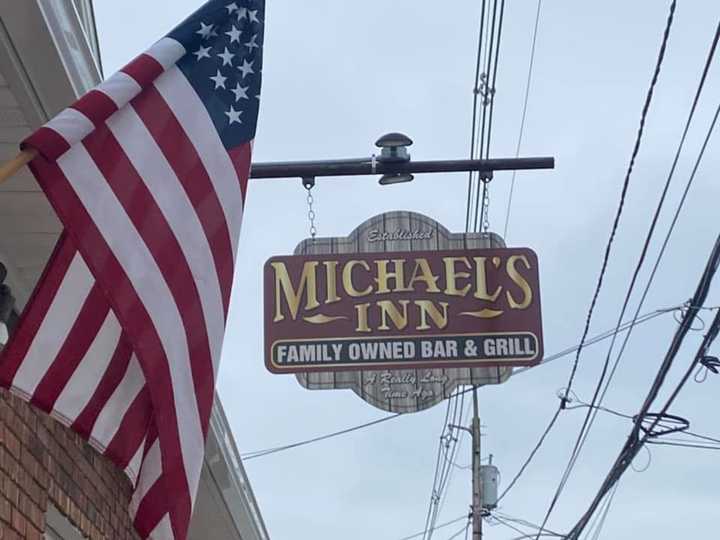 Michael's Inn
  
