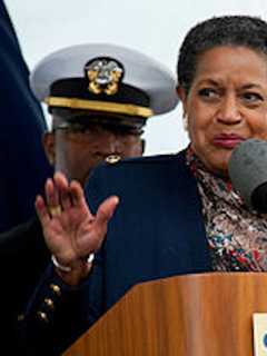 College of New Rochelle Honors Activist Myrlie Evers-Williams